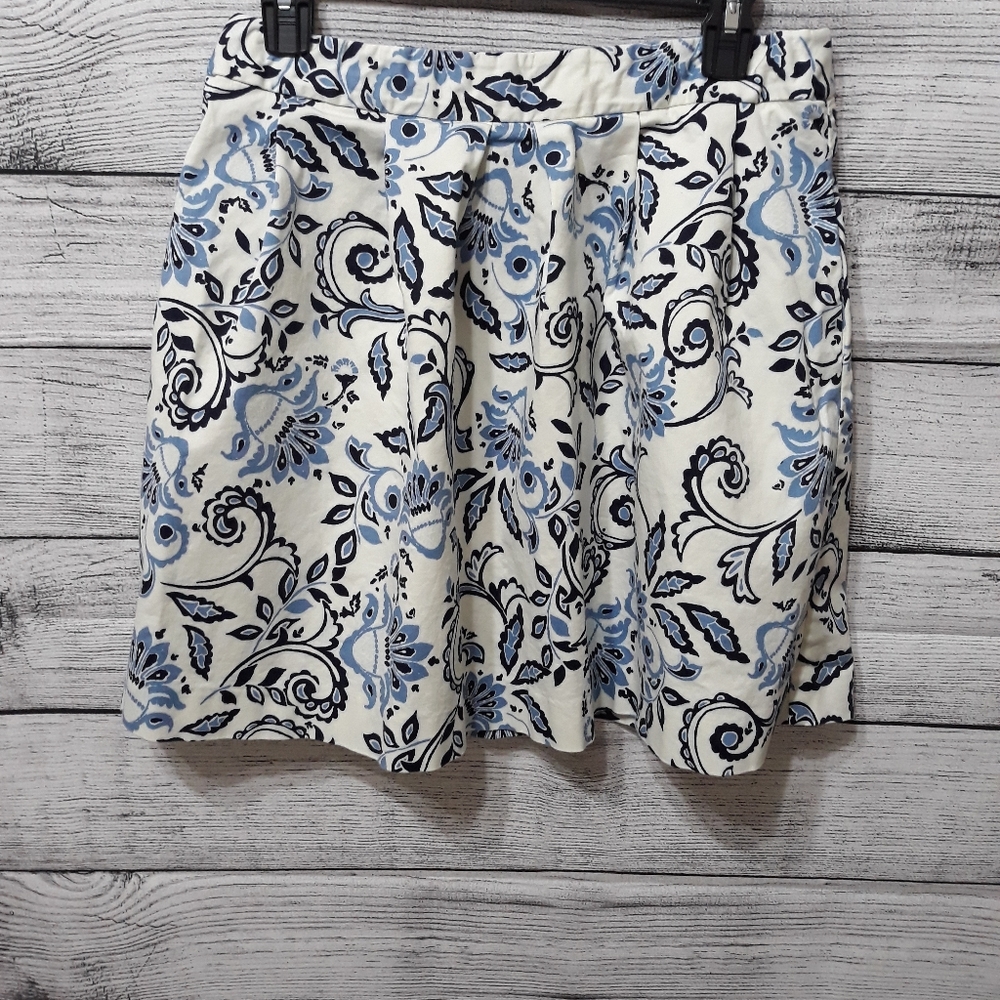 Beautiful Loft Women's Flower Skirt size 4